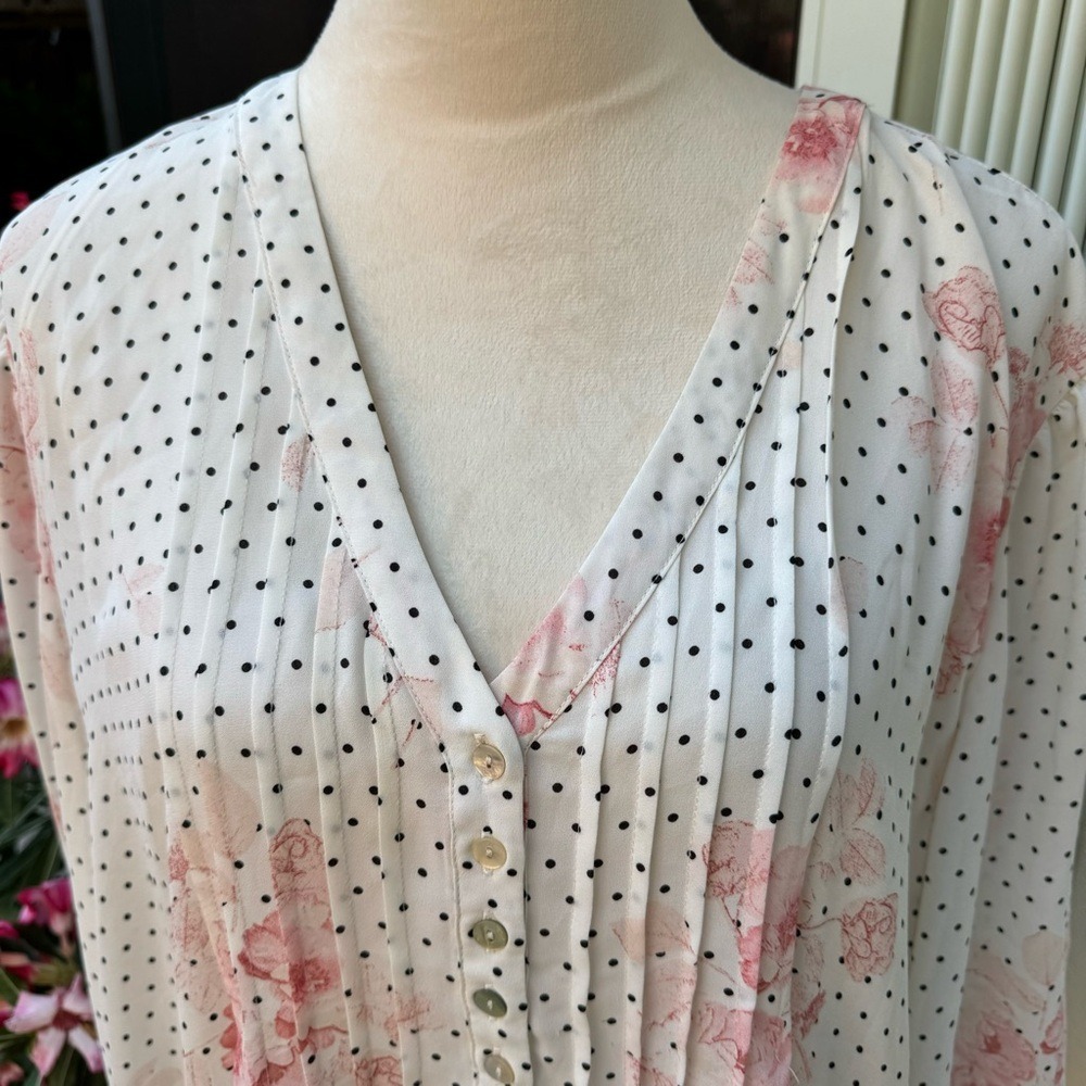 STUDIO Y. Cream color Top w/Polka dots & Pink flowers.Buttons in front. …